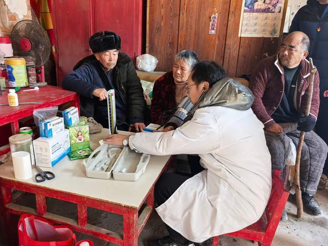 业学院医药学院党总支开展主题党日活动j9九游会真人游戏第一河南应用技术职(图5)